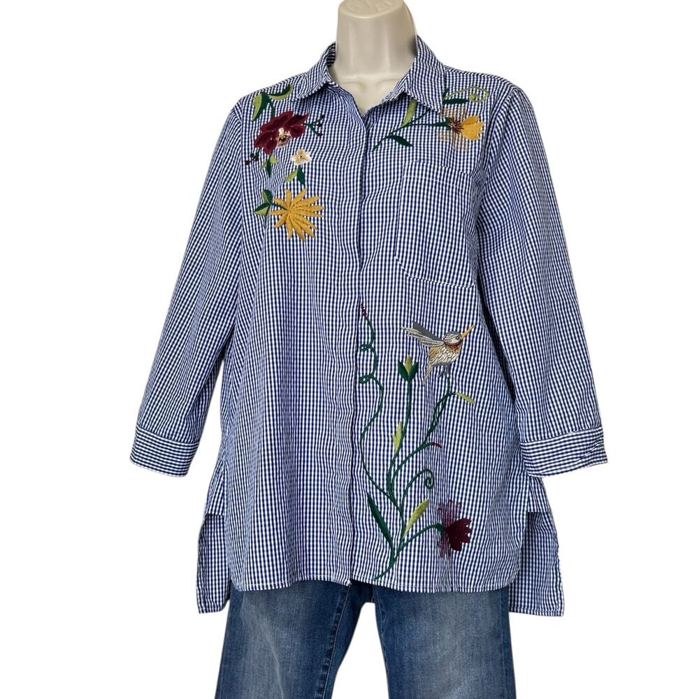 Olivia & Grace Blue Gingham Embroidered Blouse Size Medium
